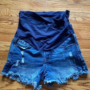 Maternity cut off shorts